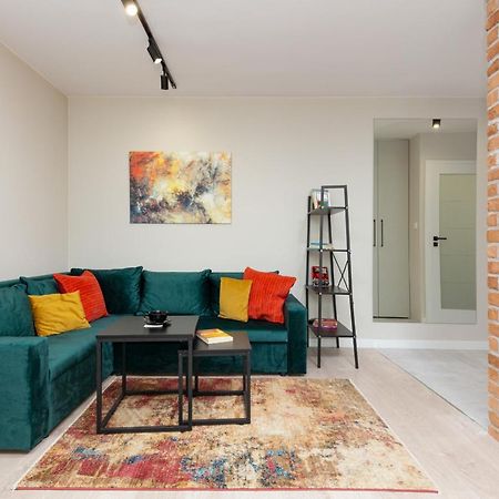Apartments City Center Ochota By Noclegi Renters Varsavia Esterno foto
