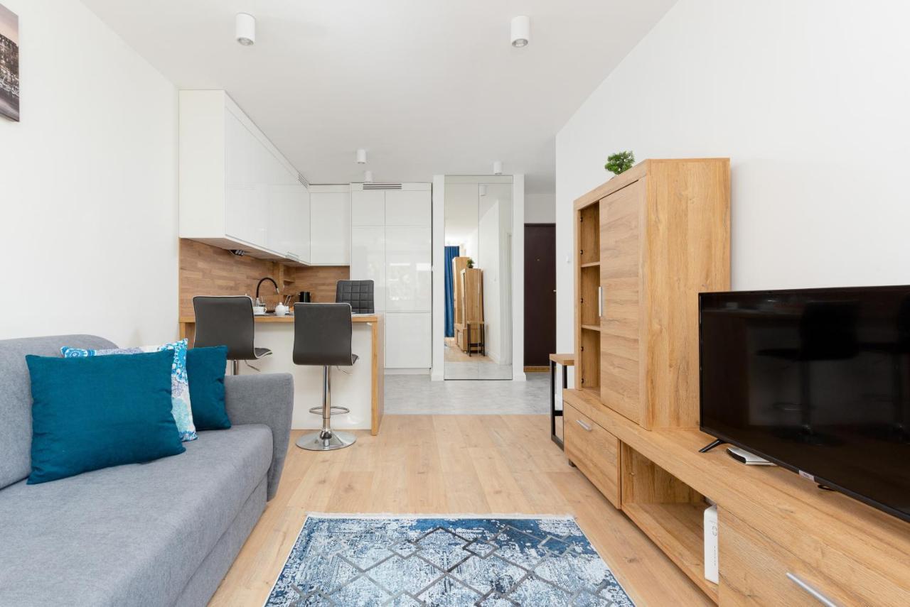 Apartments City Center Ochota By Noclegi Renters Varsavia Esterno foto